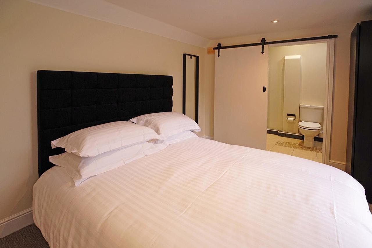 Greyhound Hever エデンブリッジ 部屋 写真